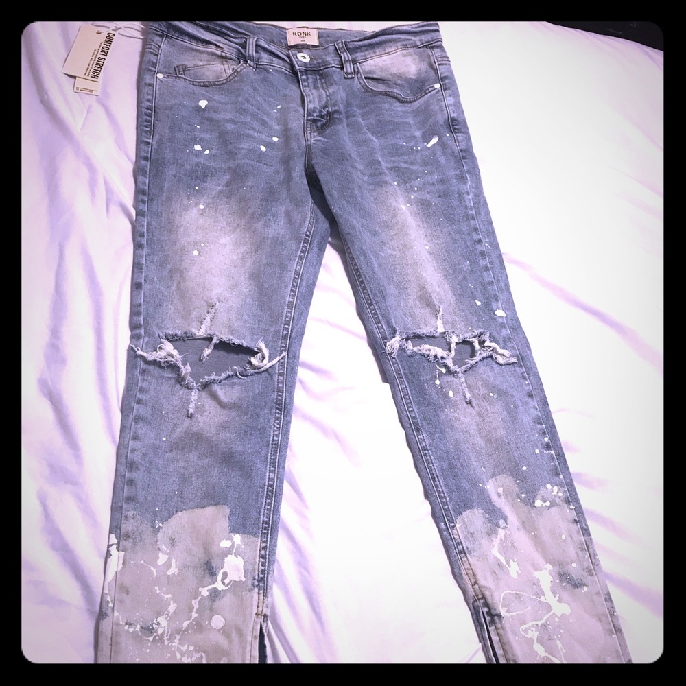💥SOLD💥New! KDNK distressed stretch jeans 32/32